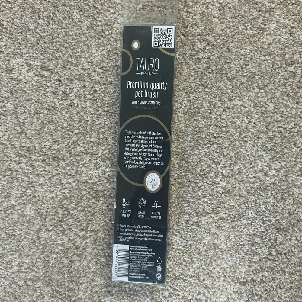 Tauro Wood Paddle Dog Hair Brush in Brown and Black